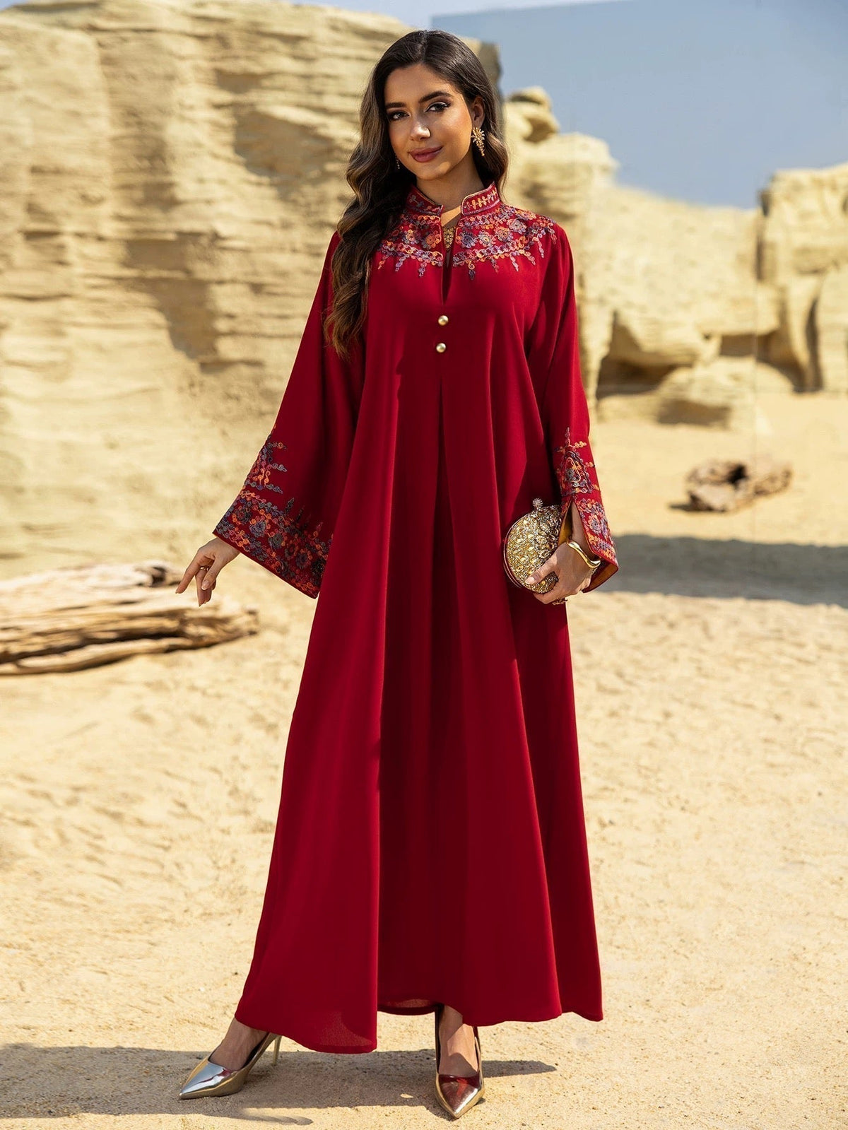 Seltene Abaya mit Ornamenten